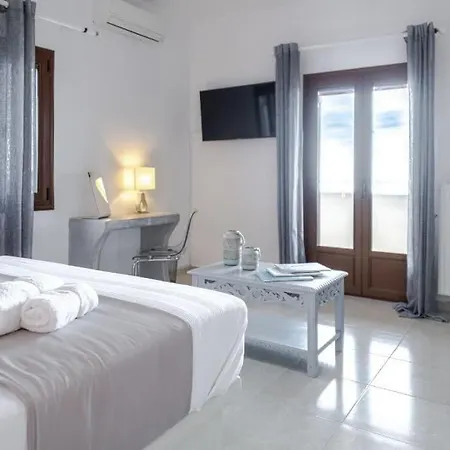 Modern Naya Escape In Santorini With Captivating Sea Views Мегалохори